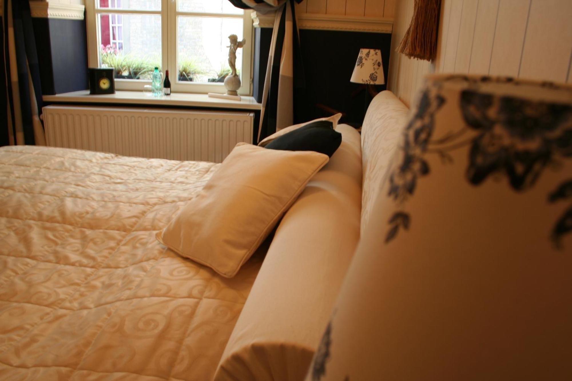 B&B Con Ampere Брюж Екстериор снимка